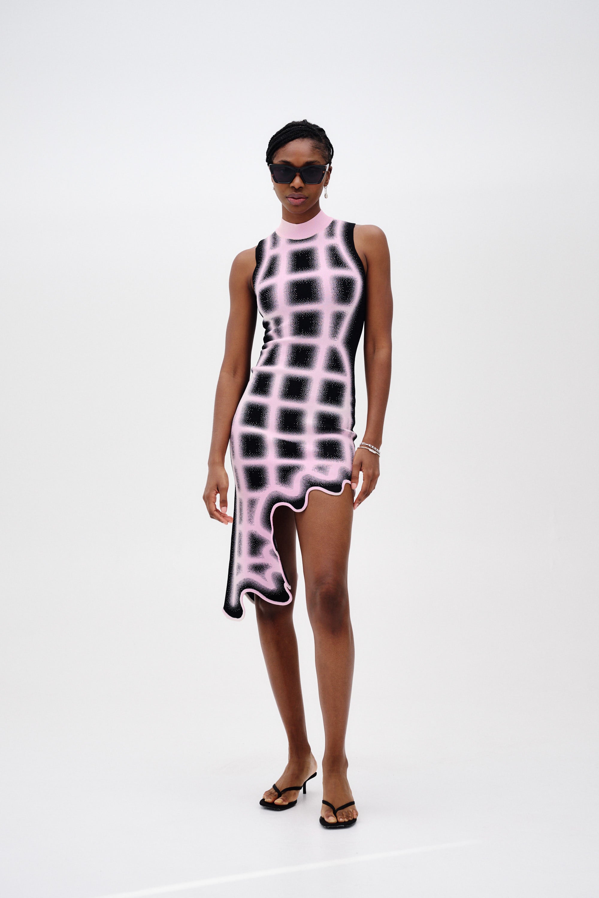 BELLA UV REACTIVE WAVY PLAID DRESS– PH5