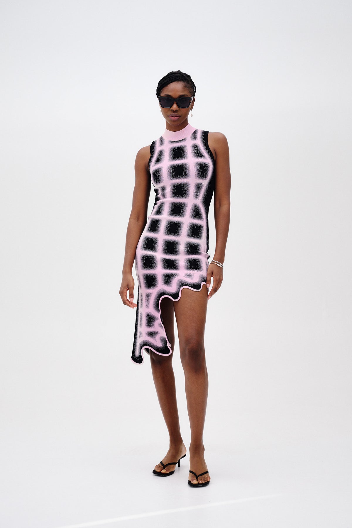 BELLA UV REACTIVE WAVY PLAID DRESS– PH5