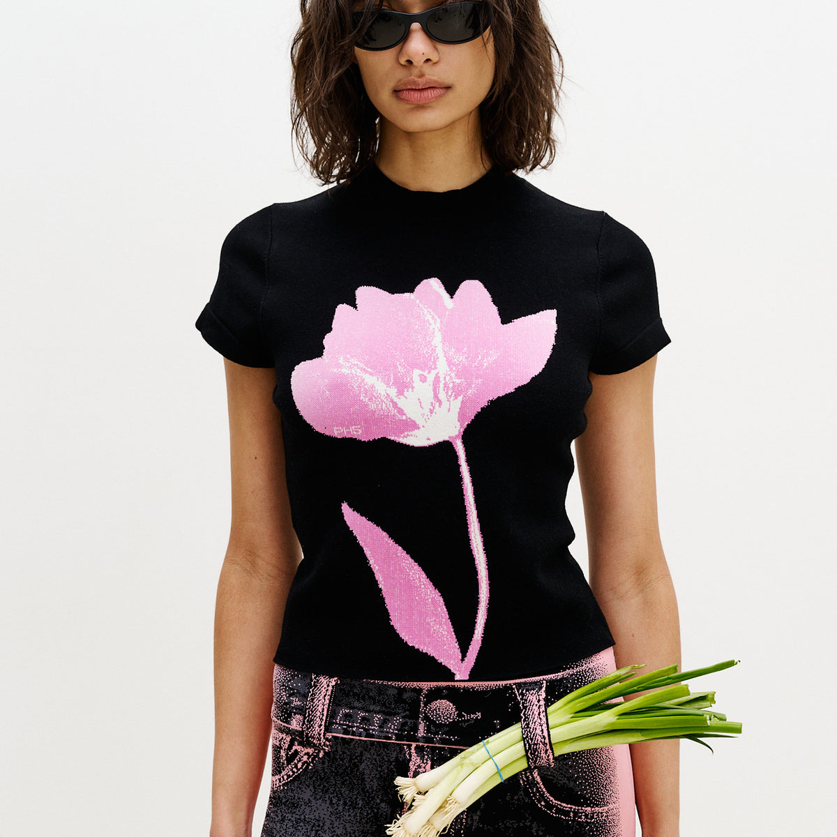 HANA UV REACTIVE FLOWER TSHIRT– PH5