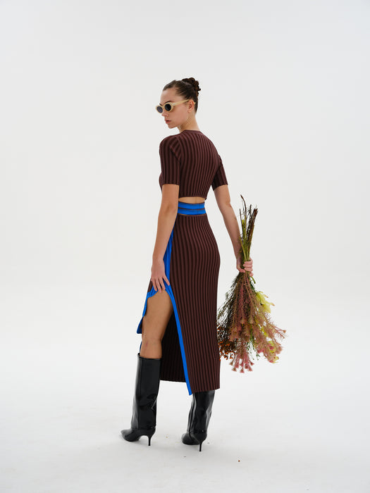JODIE PLEATED DRESS WITH WAVY SIDE SLIT